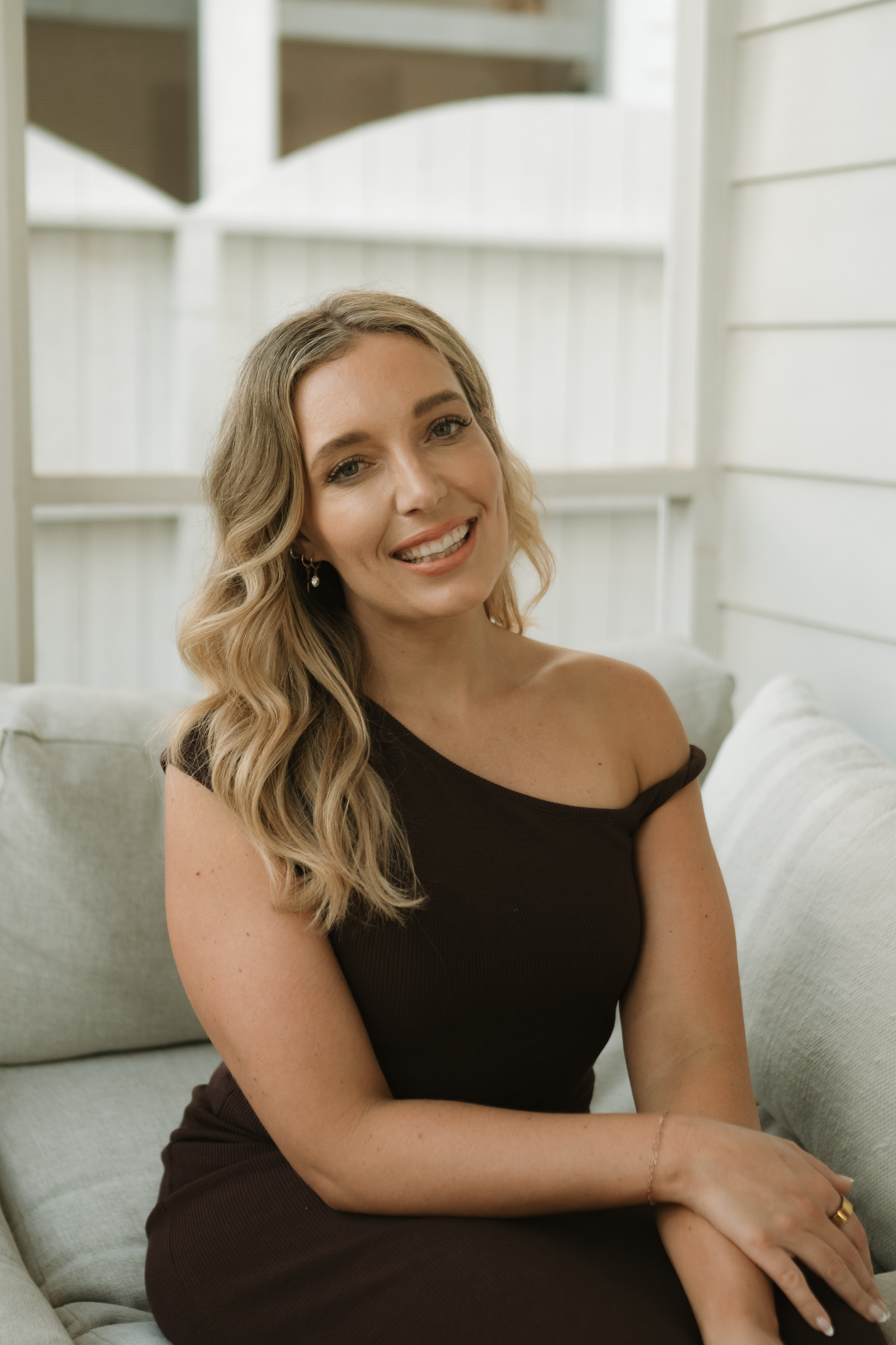 Jemma Wilson, TFW Global co-founder and mindset coach, speaking to women traders at a live event